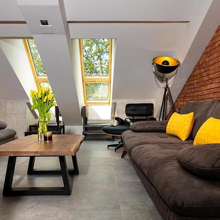 Industrial-Style 2Bd Loft With Parking Spot By Flat Mаnager Apartment พลอฟดิฟ ภายนอก รูปภาพ